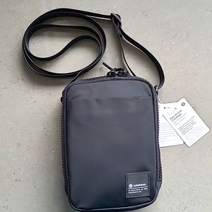 Brand New Lululemon Easy Access Bag